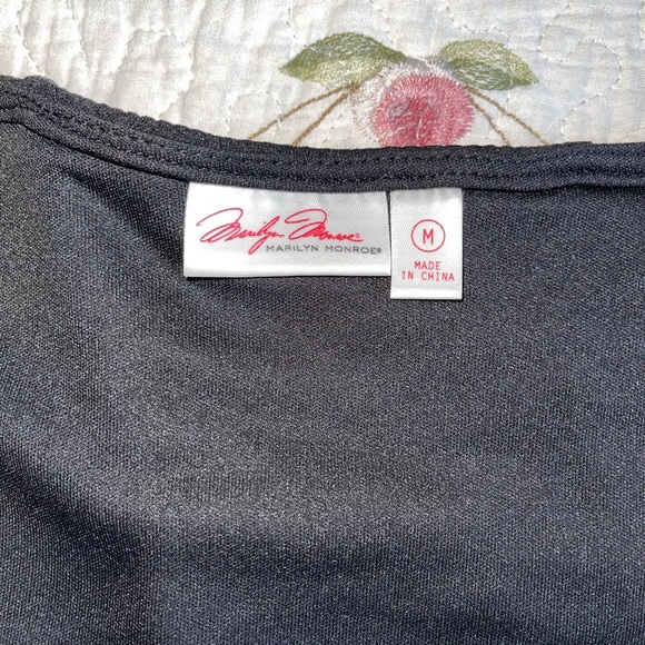 New Marilyn Monroe Tops - Picture 3 of 5